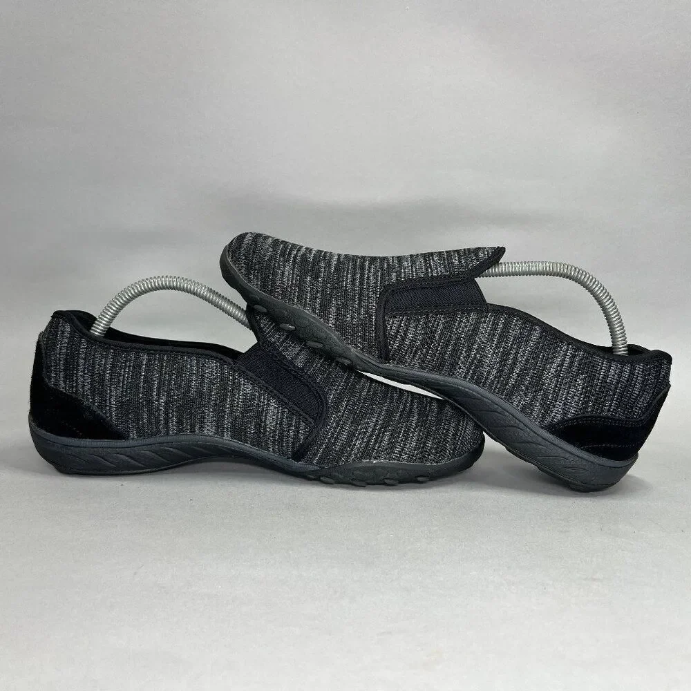 Skechers Women's Size 10 Breathe Easy‎ Like Crazy Slip-On Athletic Shoes